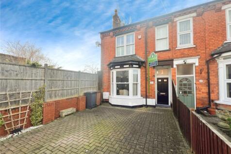 Richmond Grove, Lincolnshire LN1 3 bed end of terrace house for sale