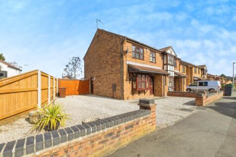 Wedgewood Road, Lincolnshire LN6 3 bed semi