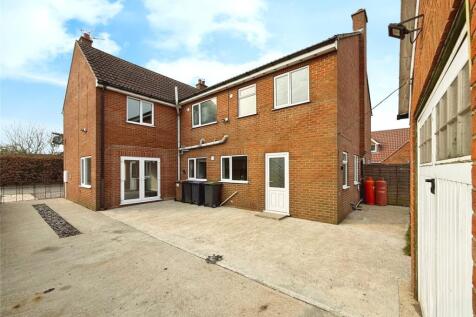4 bedroom semi-detached house for sale