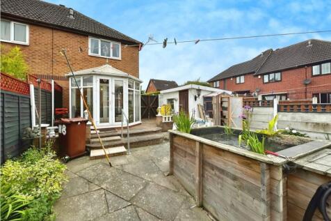 2 bedroom semi-detached house for sale