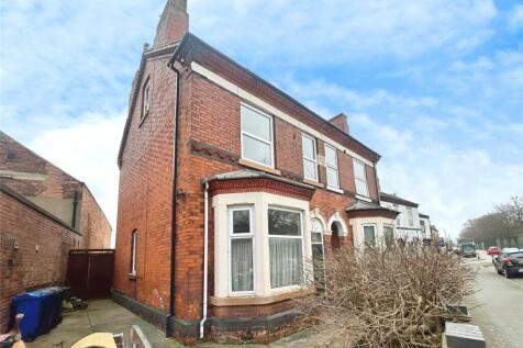 4 bedroom semi-detached house for sale