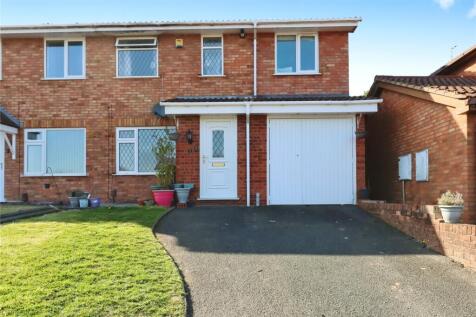 4 bedroom semi-detached house for sale