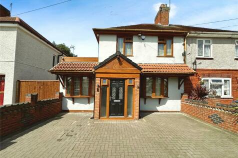 4 bedroom semi-detached house for sale