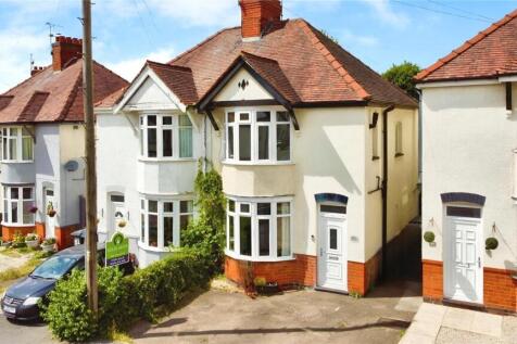 Strathmore Road, Leicestershire LE10 3 bed semi
