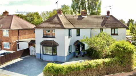 4 bedroom semi-detached house for sale