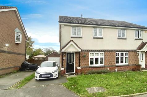 3 bedroom semi-detached house for sale
