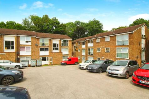 Ashby Court, Hertfordshire HP2 2 bed flat for sale