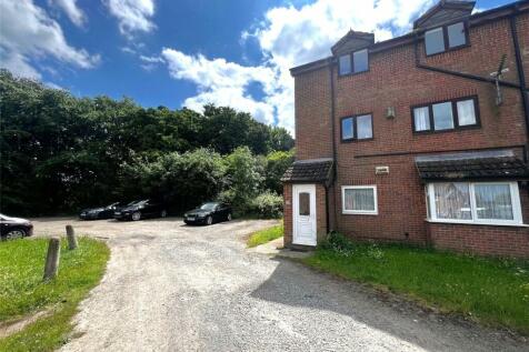 Guillemot Lane, Northamptonshire NN8 2 bed flat for sale