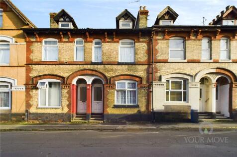 Leicester Street, Northamptonshire NN16 2 bed terraced house for sale