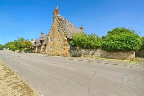 Orchard Hill, Northampton NN3 4 bed semi