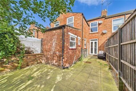 Alcombe Road, Northampton NN1 3 bed terraced house for sale