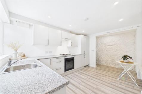 Mile Street, Northamptonshire NN29 2 bed end of terrace house for sale