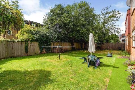 Cambridge Road, Surrey KT1 2 bed flat for sale