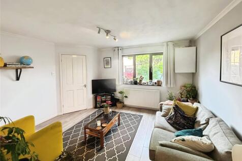 Woodfield Gardens, New Malden KT3 2 bed terraced house for sale