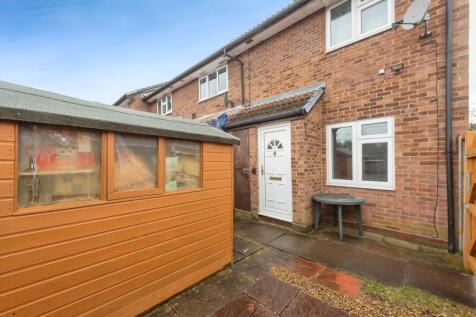 1 bedroom end of terrace house for sale