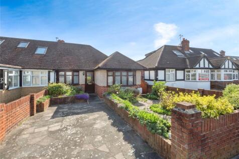 The Ridge, Whitton, Twickenham TW2 2 bed bungalow for sale