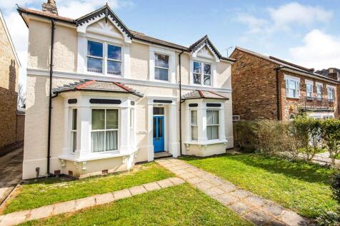 St. Stephens Road, Hounslow TW3 2 bed flat for sale