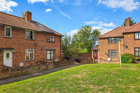Prestbury Square, London SE9 3 bed terraced house for sale