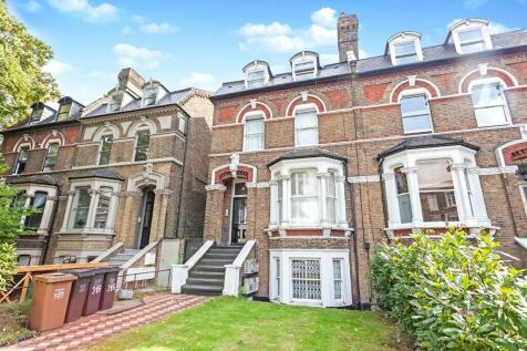 Queens Road, London SE14 2 bed flat for sale
