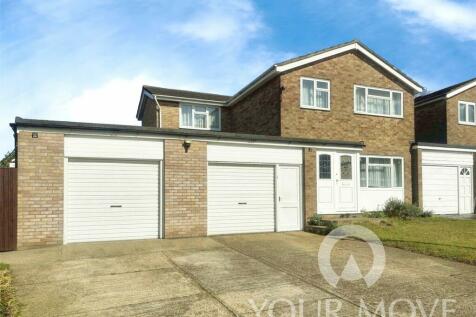 4 bedroom link detached house for sale