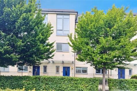 Springhead Parkway, Gravesend DA11 4 bed terraced house for sale