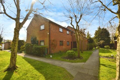 Rickmansworth Road, Hertfordshire WD18 2 bed maisonette for sale