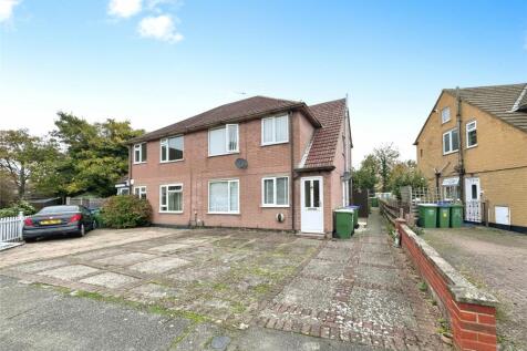 Burr Close, Bexleyheath DA7 2 bed maisonette for sale