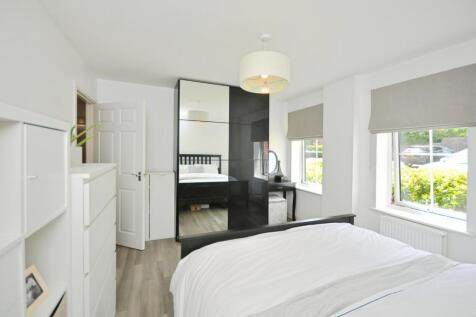 Scotts Road, Bromley BR1 2 bed flat for sale