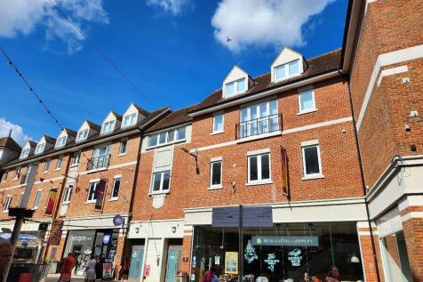 Langton Gardens, Canterbury CT1 2 bed flat for sale