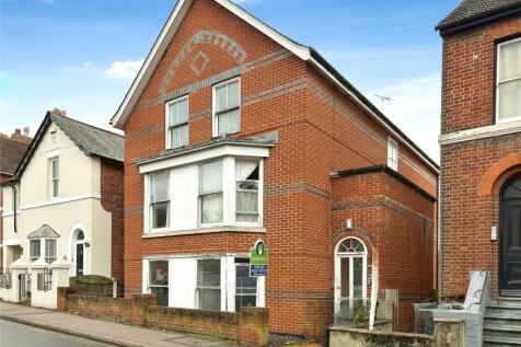 Nunnery Fields, Kent CT1 3 bed flat for sale