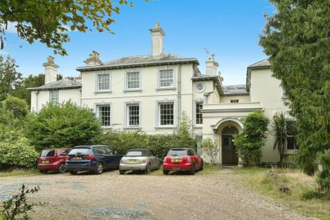 Higham Lane, Canterbury CT4 2 bed flat for sale