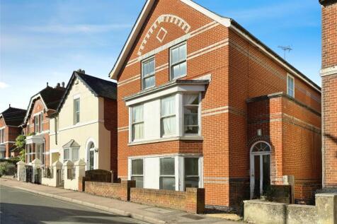 Nunnery Fields, Kent CT1 3 bed flat for sale