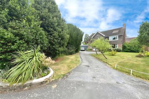 Bramley Avenue, Kent ME13 4 bed detached house for sale