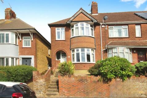 Gaze Hill Avenue, Kent ME10 3 bed end of terrace house for sale