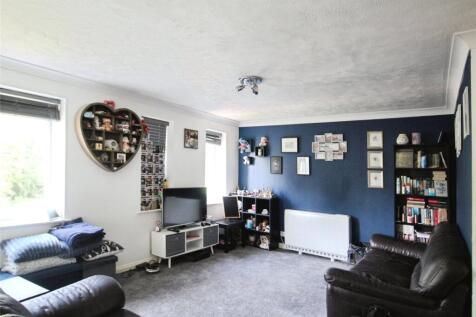 Aylewyn Green, Sittingbourne ME10 2 bed terraced house for sale