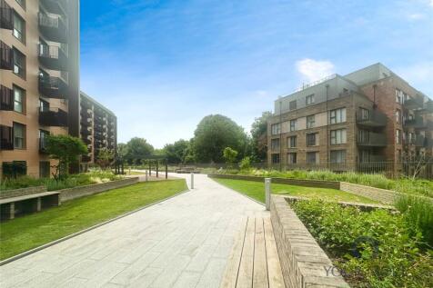 Waterhouse Avenue, Kent ME14 2 bed flat for sale