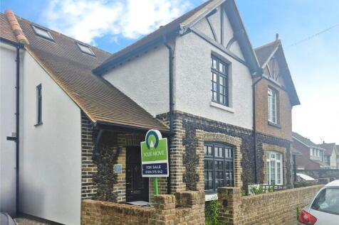Mill Road, Kent CT14 3 bed end of terrace house for sale