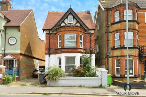 Queens Road, Kent CT10 2 bed flat for sale