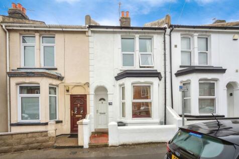 Livingstone Road, Kent ME7 3 bed terraced house for sale