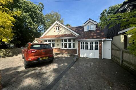 6 bedroom bungalow for sale