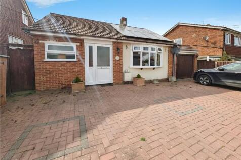 Mustards Road, Sheerness ME12 2 bed bungalow for sale