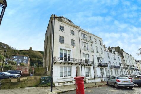 Wellington Square, East Sussex TN34 9 bed end of terrace house for sale