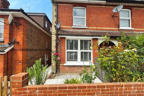 2 bedroom semi-detached house for sale