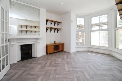 Alhambra Road, Hampshire PO4 1 bed flat for sale