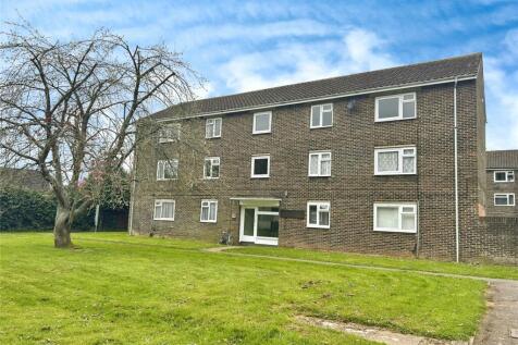 Crombie Close, Hampshire PO8 1 bed flat for sale