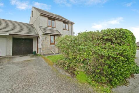 4 bedroom link detached house for sale