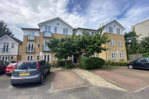 Corbins Lane, South Harrow 2 bed flat for sale