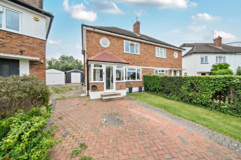 3 bedroom semi-detached house for sale