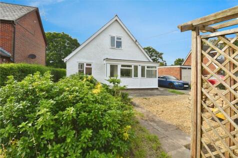 2 bedroom detached house for sale