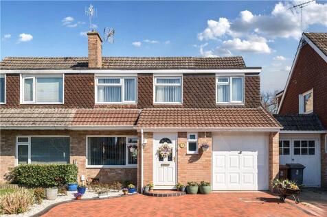 Chestnut Close, Romsey, Hampshire 4 bed semi